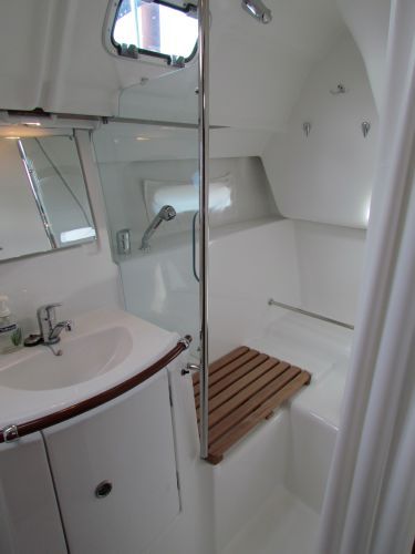 Pearl's Head: The shower stall.